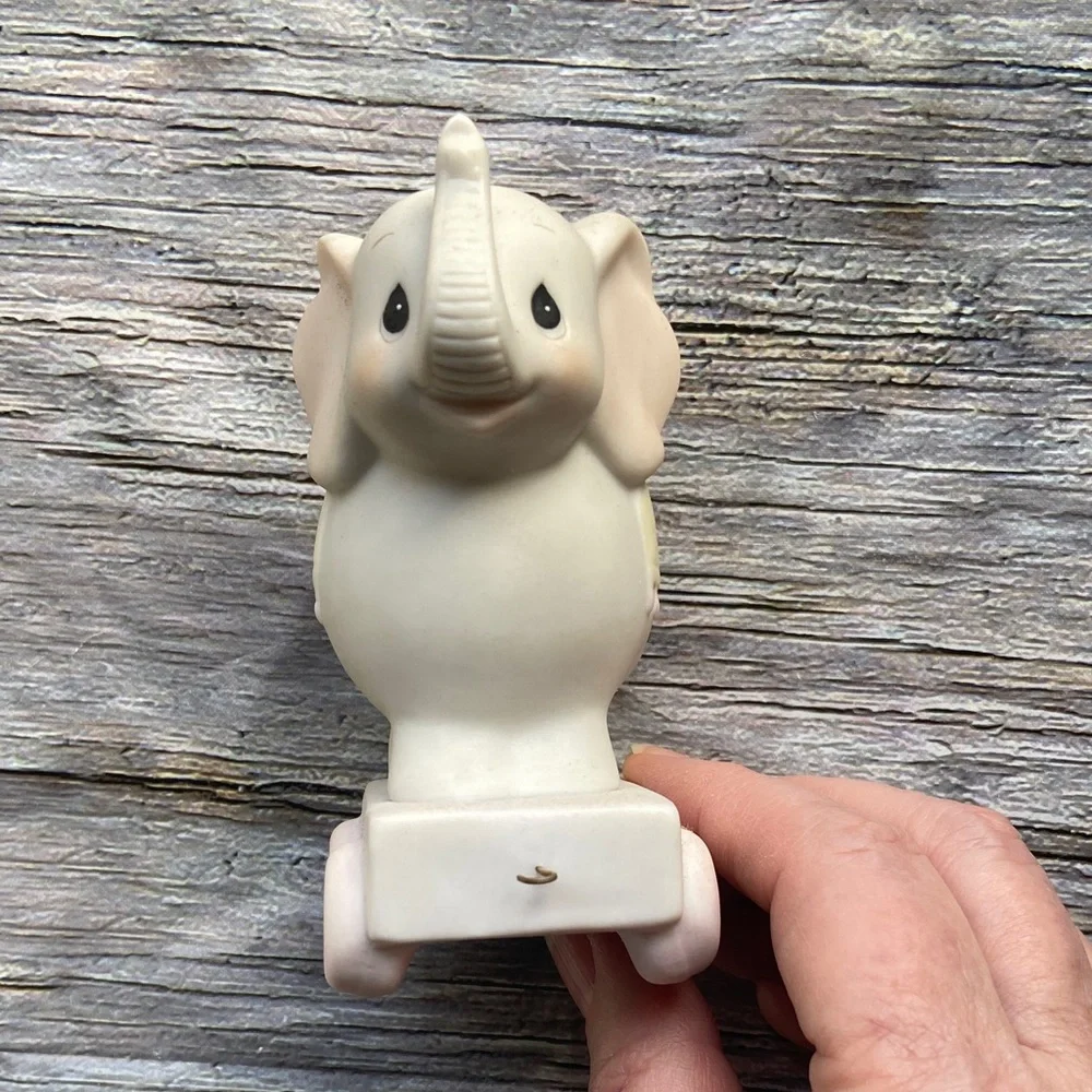 Vintage Precious Moments Birthday Train 4th Birthday Elephant with Box - Picture 5 of 15